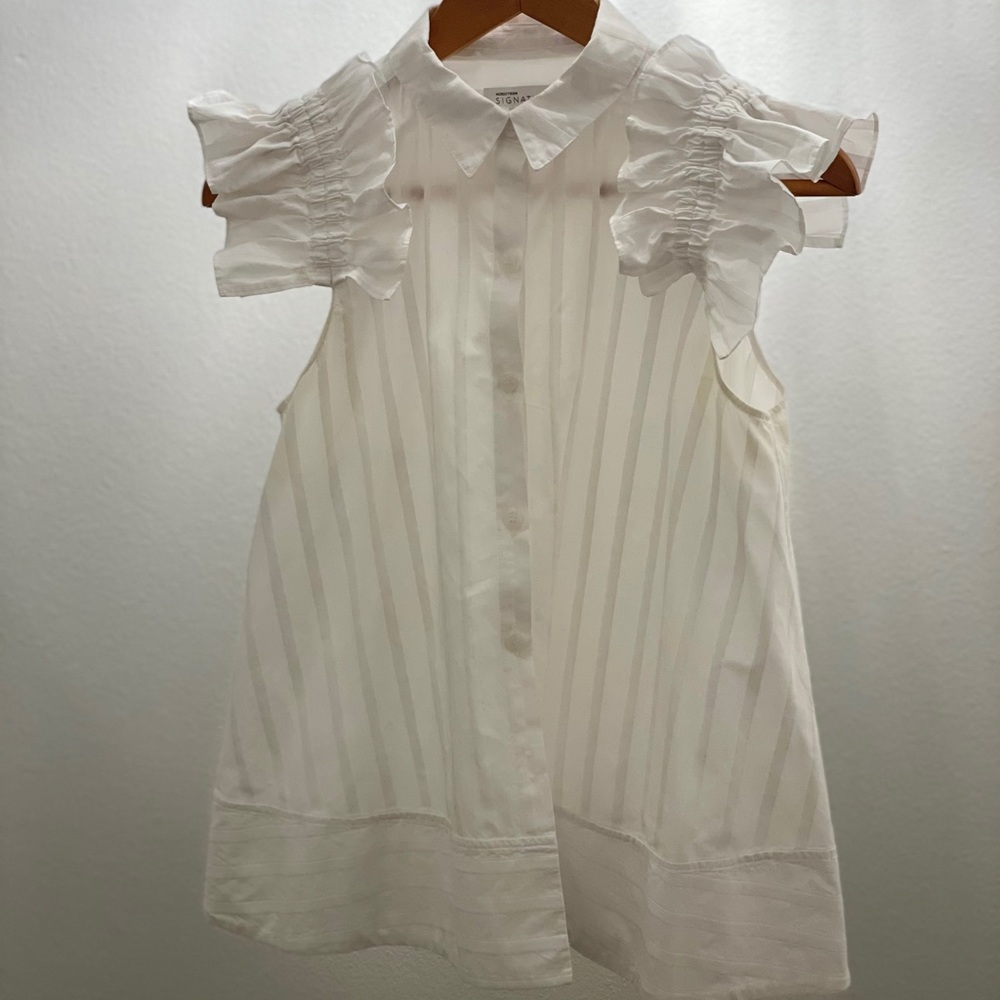 Button down white shirt with ruffled detailed
